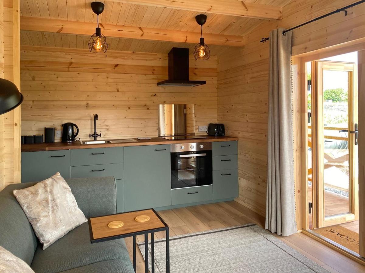 Cabin 438 - Clifden Bagian luar foto